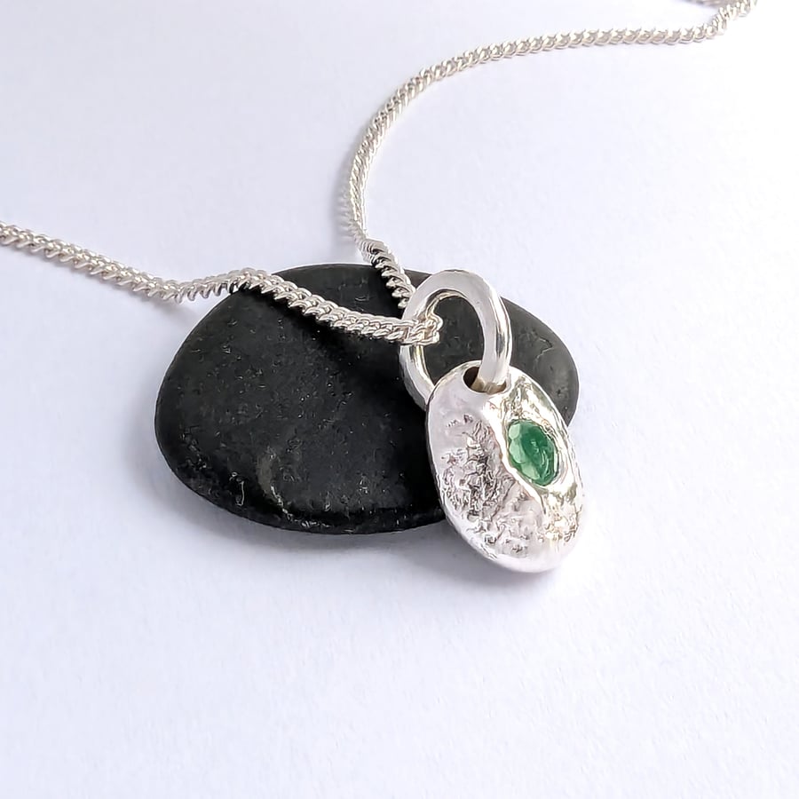 STERLING SILVER Natural Emerald pendant, Handmade Urban Jewellery