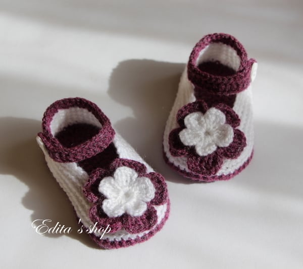 Baby Booties, Baby shoes, Baby boots, size 3-6 months, Ready to ship