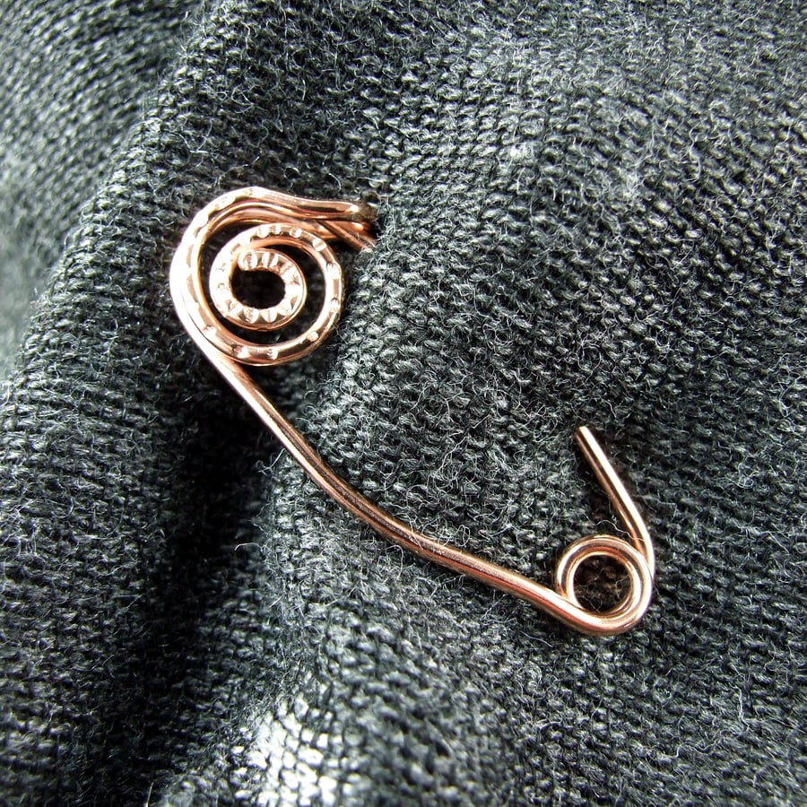 Small Shawl Pin. Handcrafted Copper Cloak Pin