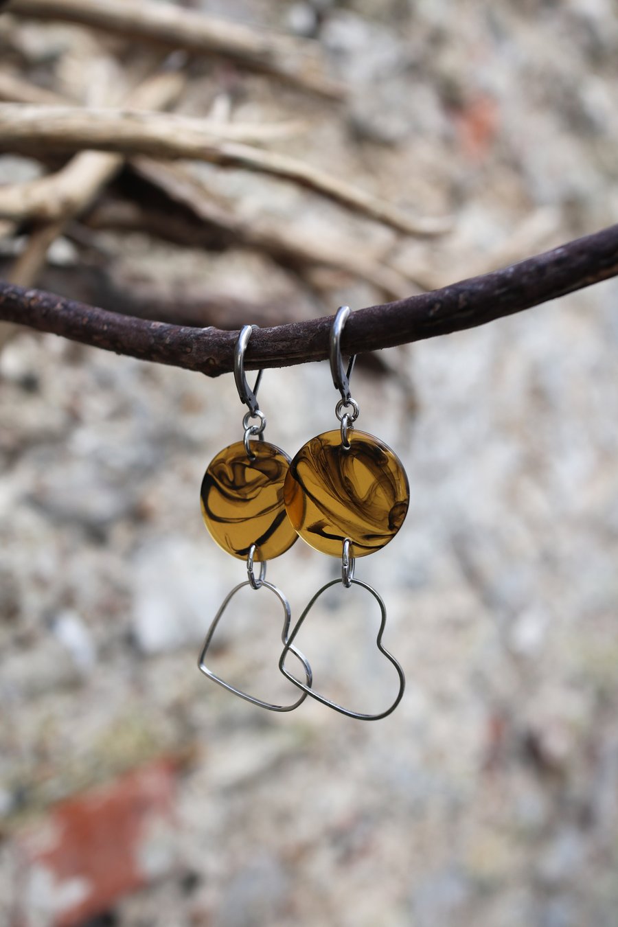Faux tortoise shell look connector disc - dangle with wire heart earrings 