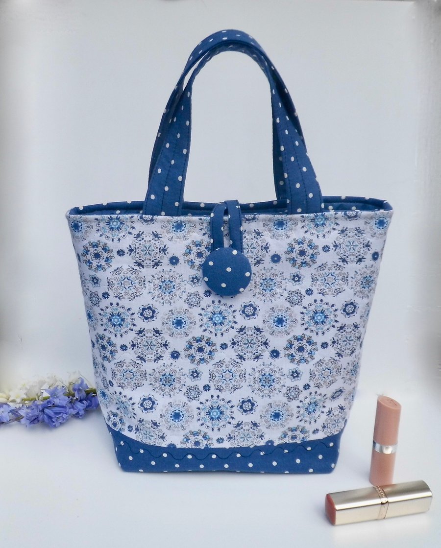 Handbag hand bag mini tote bag in blue and white printed fabric bucket style