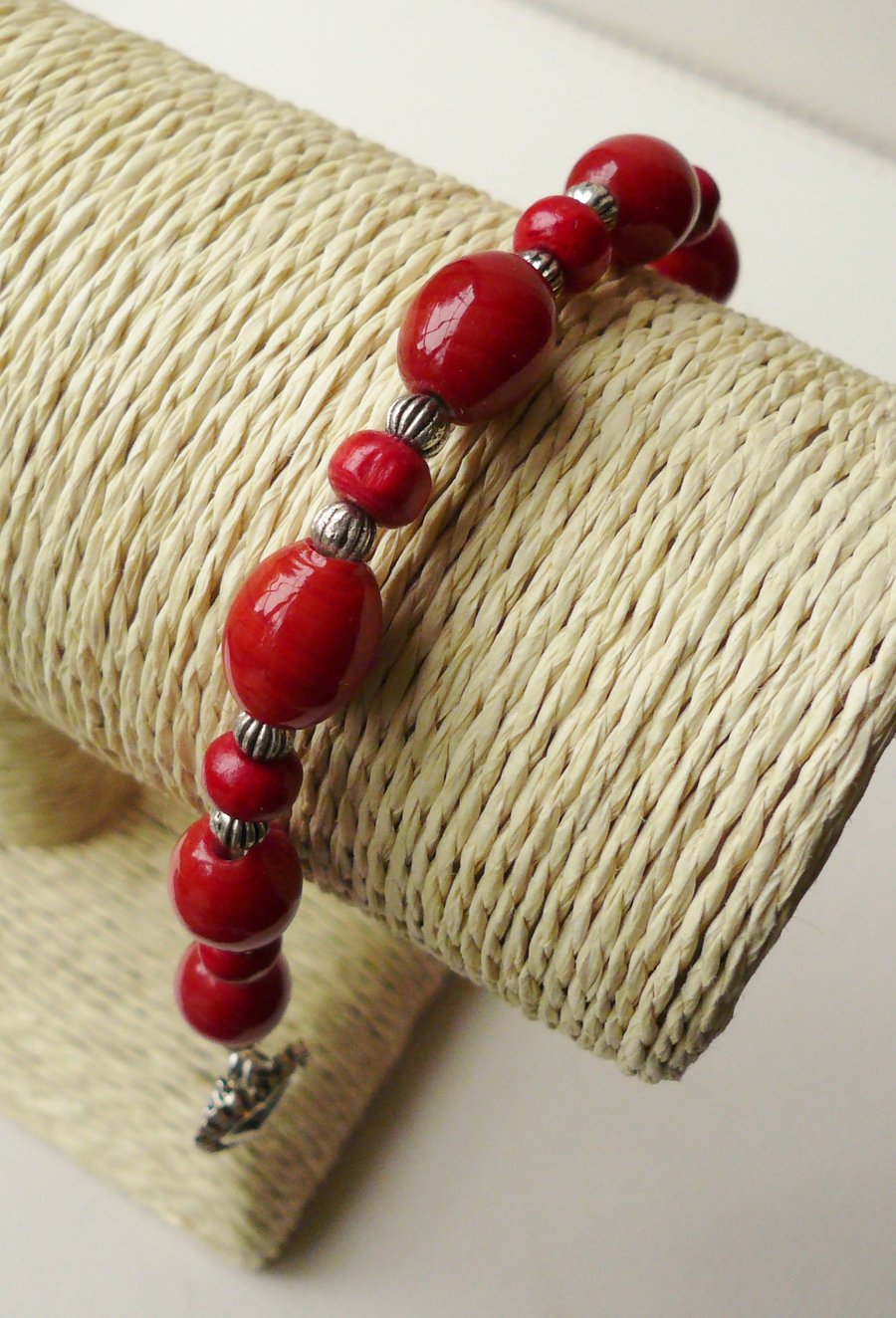 Red Oval Ceramic Bead and Silver Bracelet   KCJ329