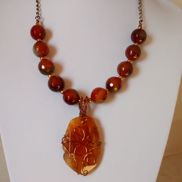 SALE-ORANGE AGATE AND WIRE WRAPPED NECKLACE. STATEMENT NECKLACE -  FREE SHIPPING