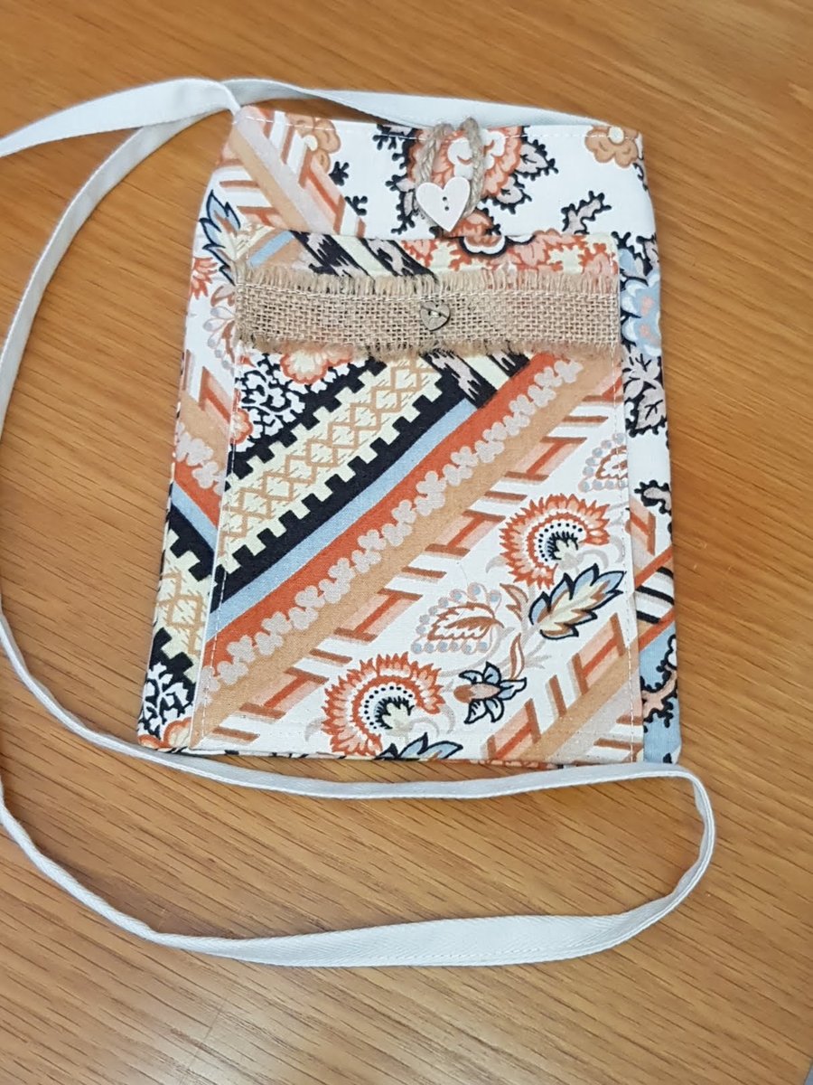 Crossbody bag; orange tones 