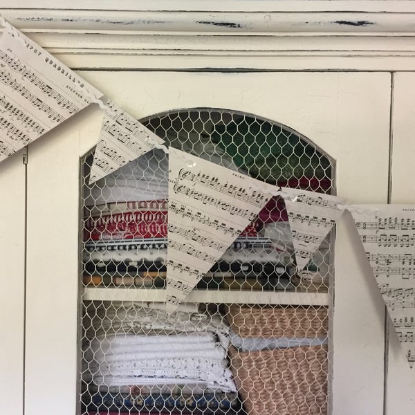Musical paper bunting