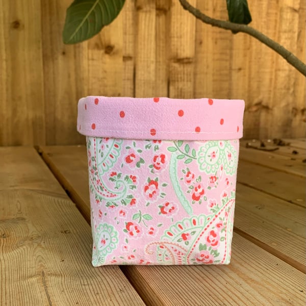 Fabric storage basket