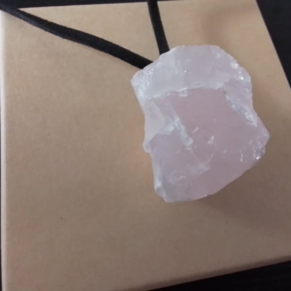 Rose quartz and leather necklace. Healing crystal.