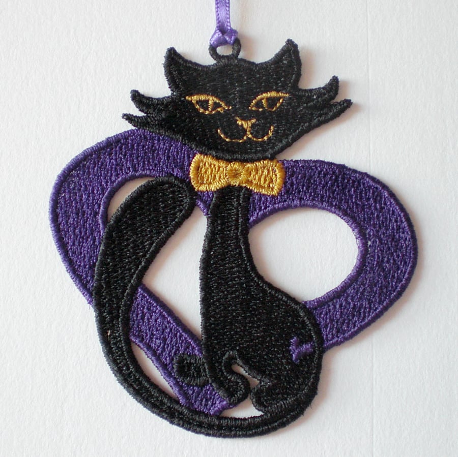 Heart Cat decoration. Embroidered Lace