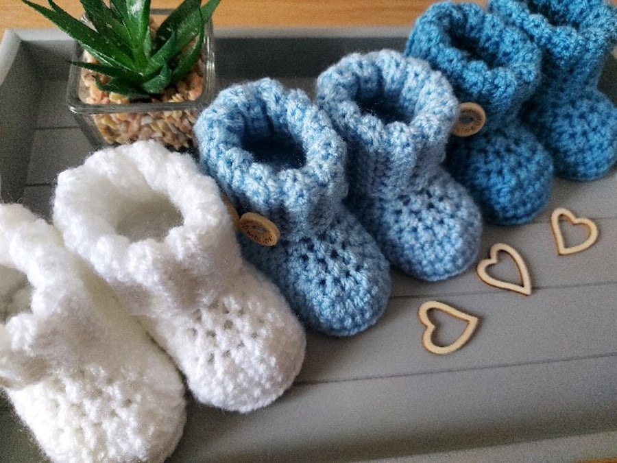 Baby Crochet Booties Sizes Newborn 0-3 and 3-6 Months, White Blue New Baby Gift 