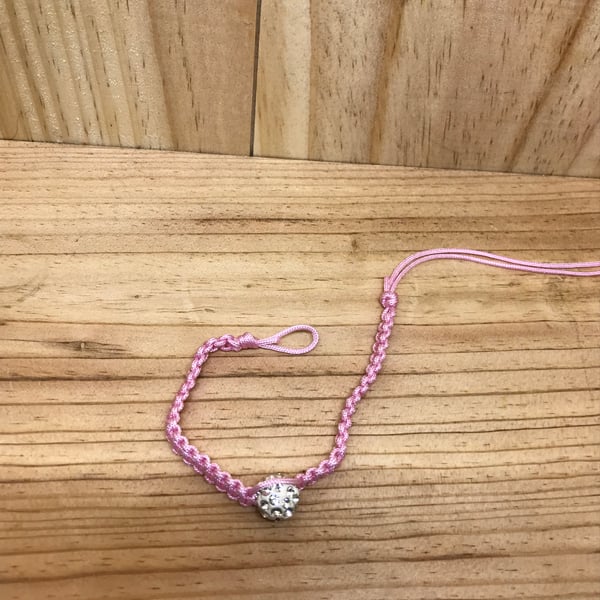 Children's Macrame Bead Bracelet. (107)