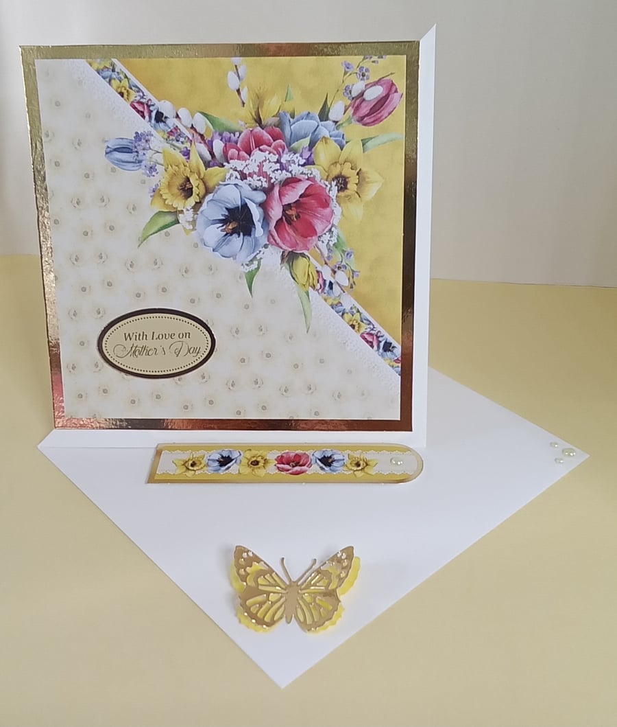 Floral Mothers Day Card