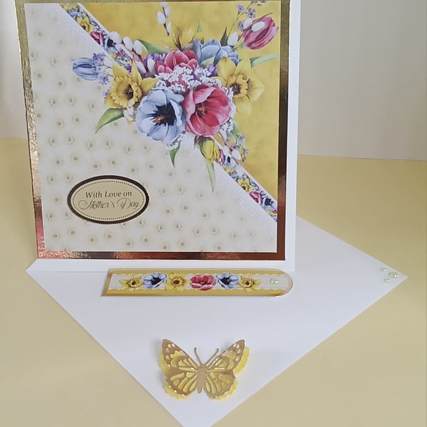 Floral Mothers Day Card