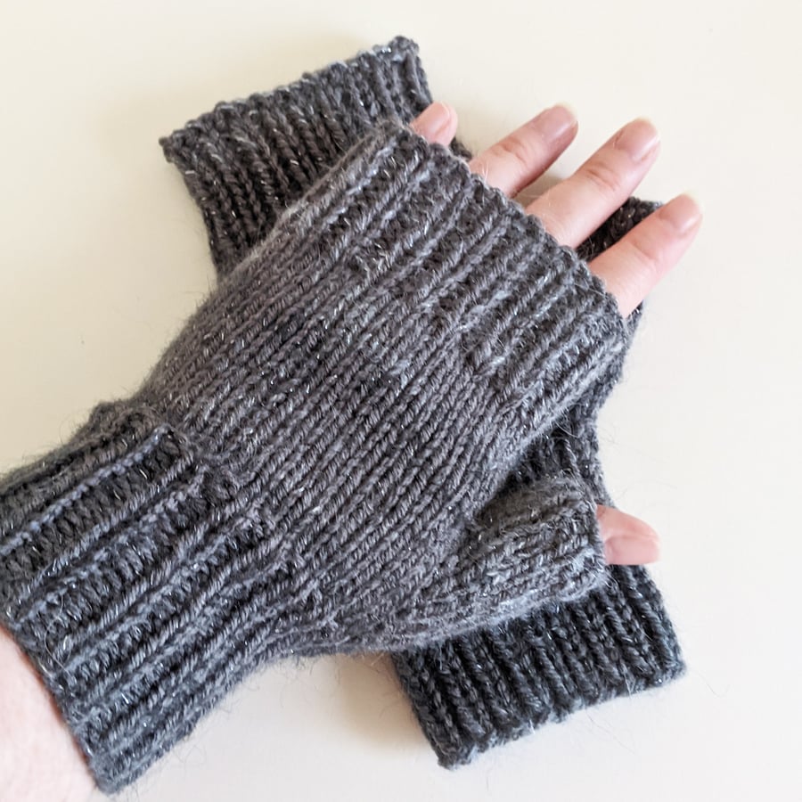 Fingerless Gloves Mitts - Wrist Warmers - in Grey with Sparkle
