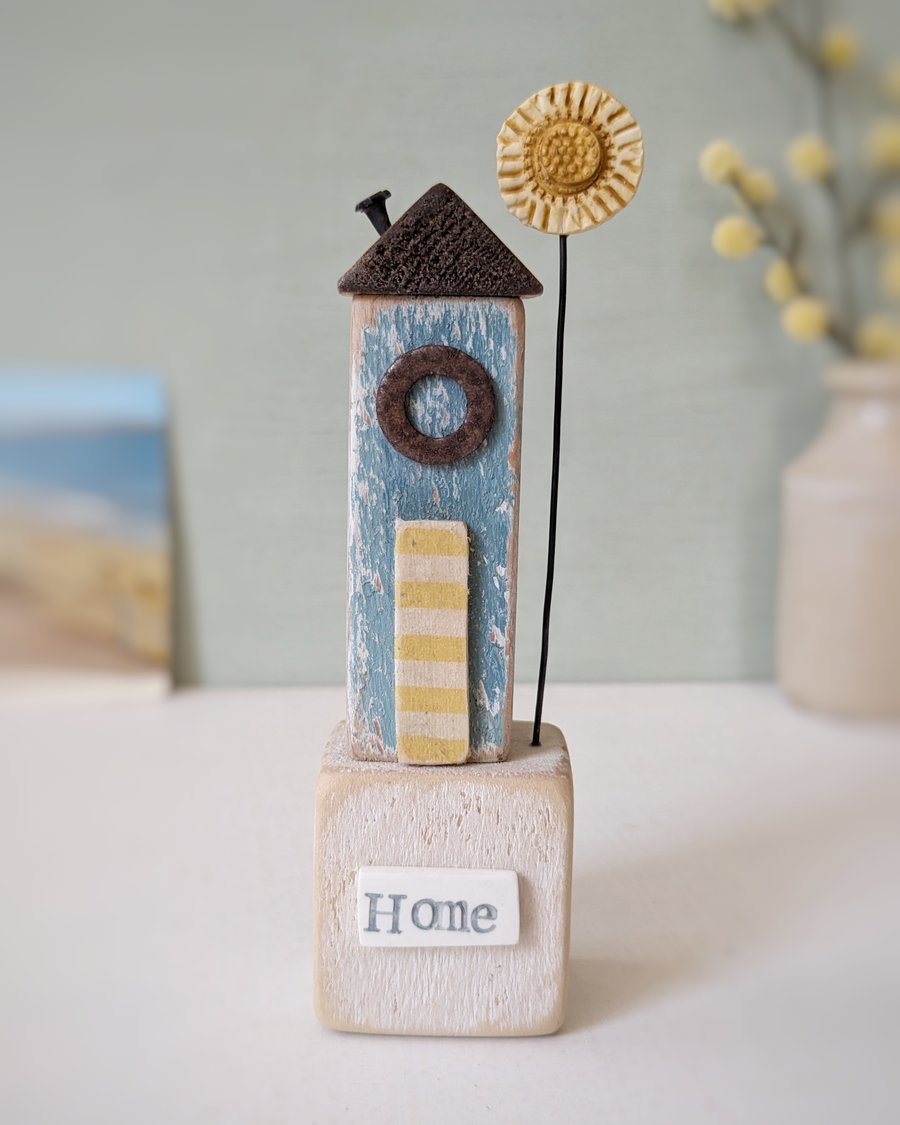 Little Wooden Sea Hut with Clay Sunny Flower 'Home'