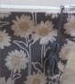 Daisy flower make up bag  - Image 4