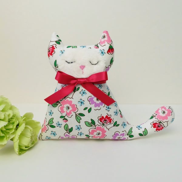  Lavender Cat Sachet in Cream, Red and Pink Retro Floral Fabric