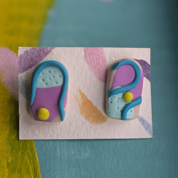 Arch-shape stud earrings, bright earrings, textured clay