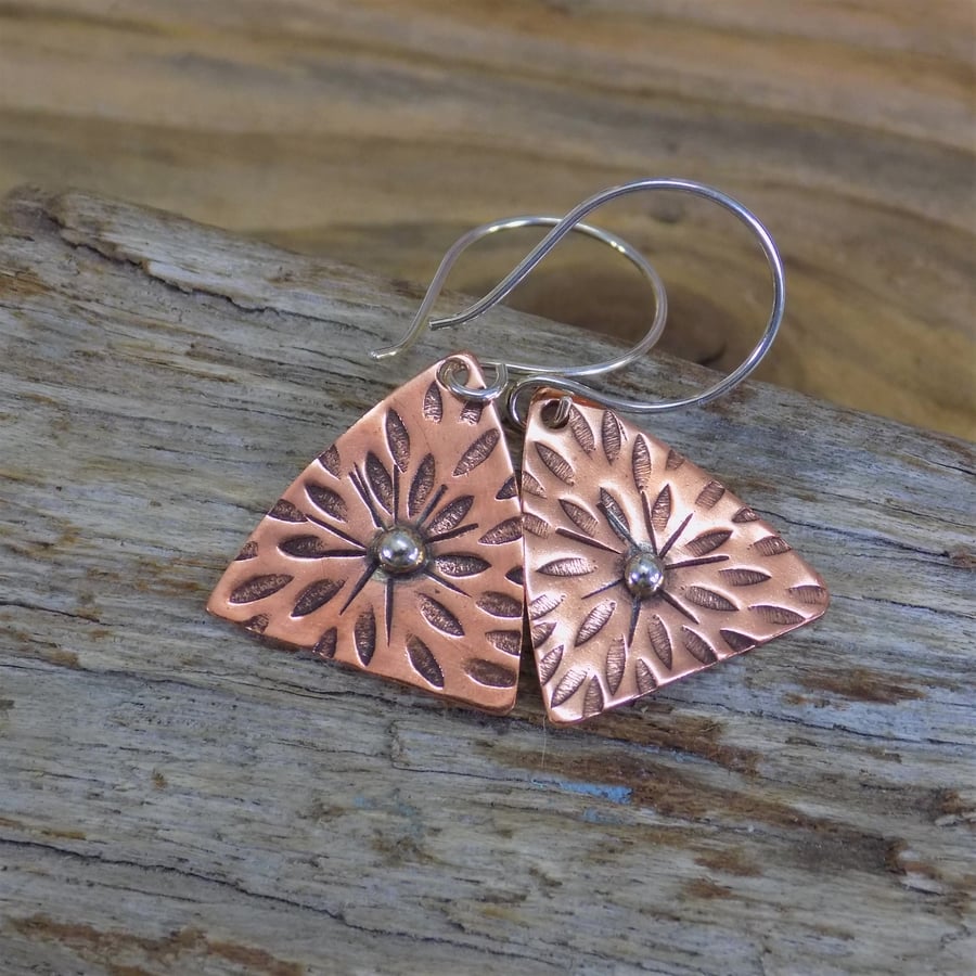 Lightweight copper triangle textured earrings 