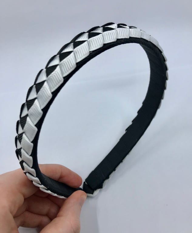 Black and White Pleated Hairband