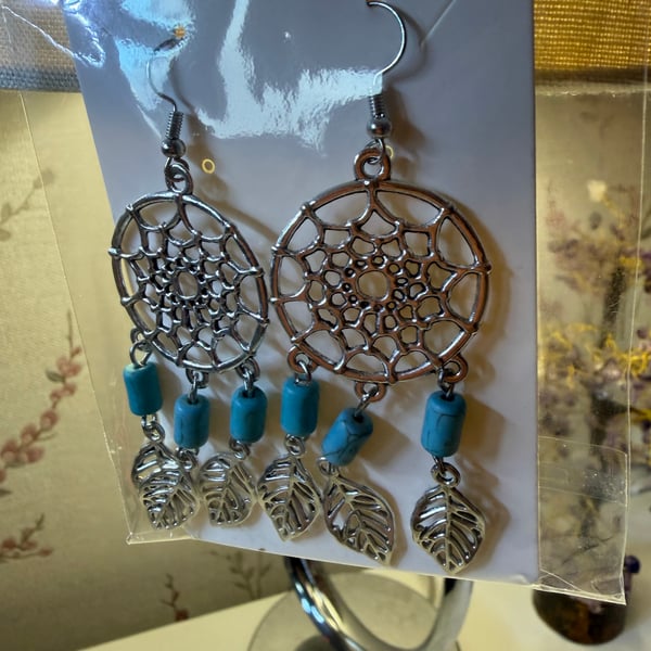 Dangly fashion earrings