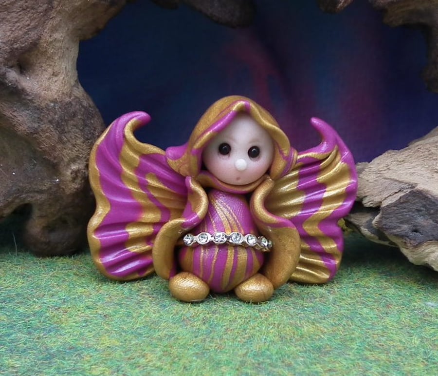 Angelic Flurrier Gnome 'Gayl' with veined wings OOAK Sculpt by Ann Galvin