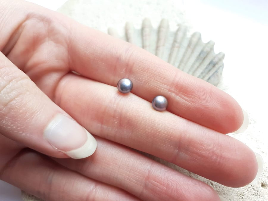 5-5.5mm Grey Blue Freshwater Pearl Stud Earrings with Sterling Silver