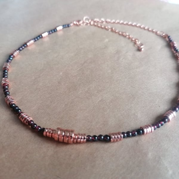 Rose and Garnet, wheel necklace. 
