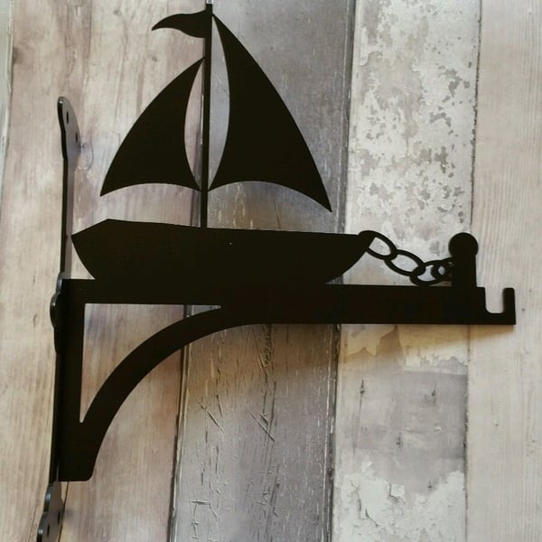 Docked Boat with Chain Heavy Duty Hanging Basket Bracket