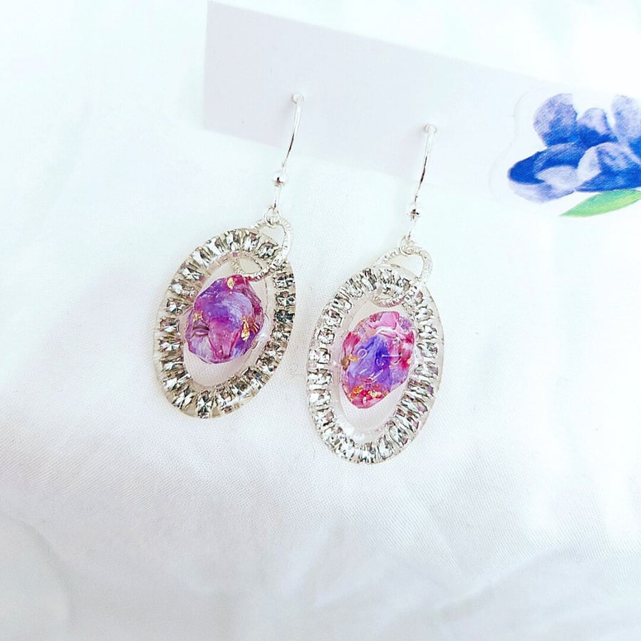 Dried flowers pendant earrings