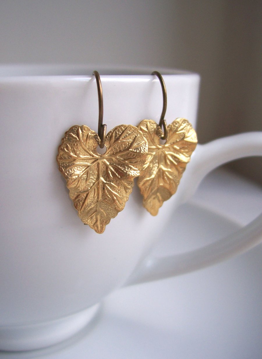 Golden Ivy Leaf earrings - botanical brass leaf - gift for gardener