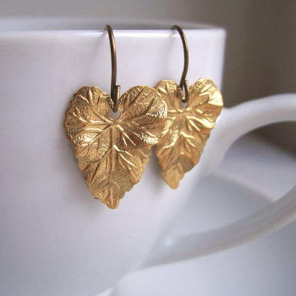 Golden Ivy Leaf earrings - botanical brass leaf - gift for gardener