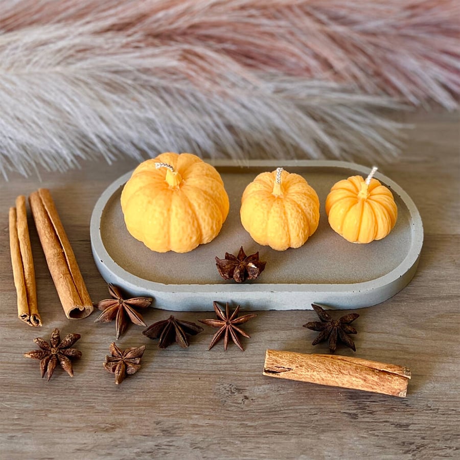 Spiced Pumpkin Scent Autumn Candles - Halloween Pumpkin Decoration (Set of 3)
