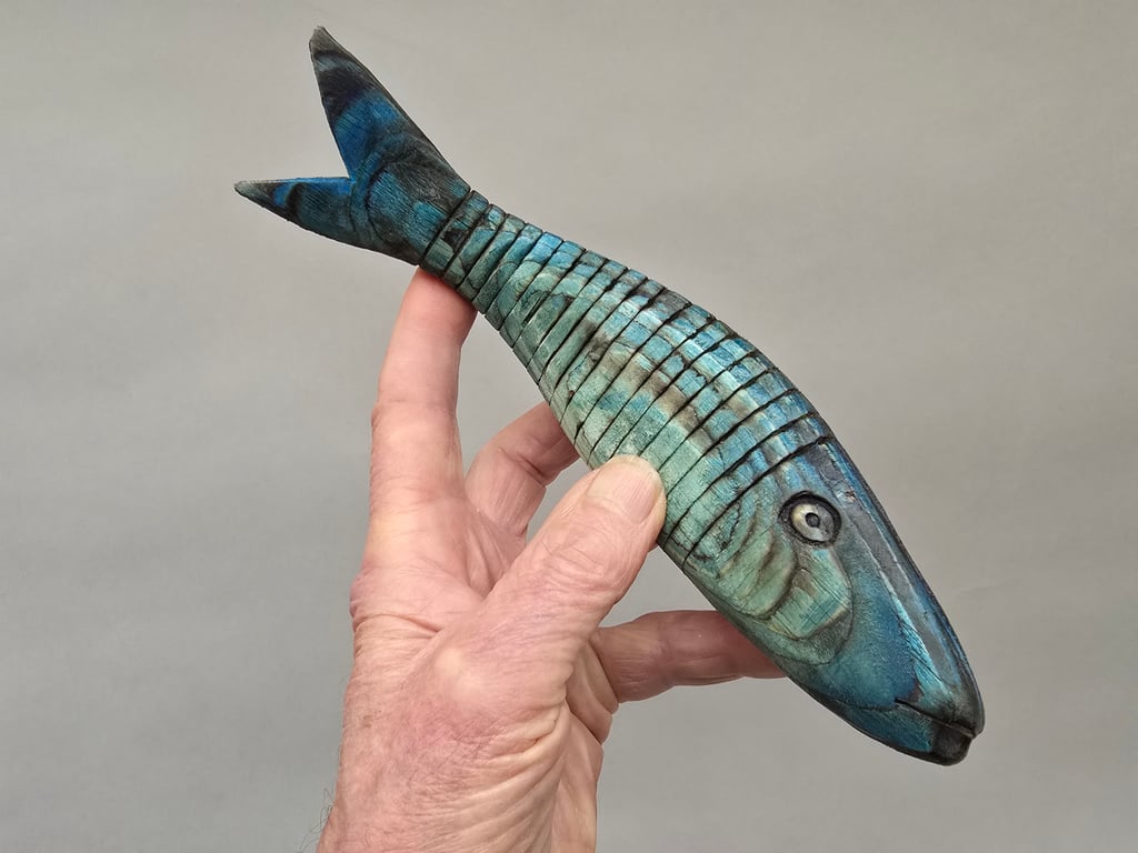 Articulating fish
