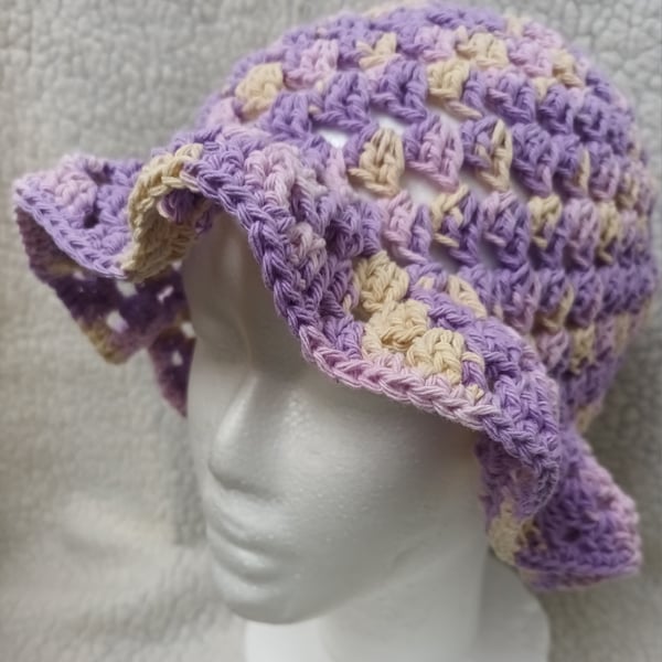 Crochet bucket hat 