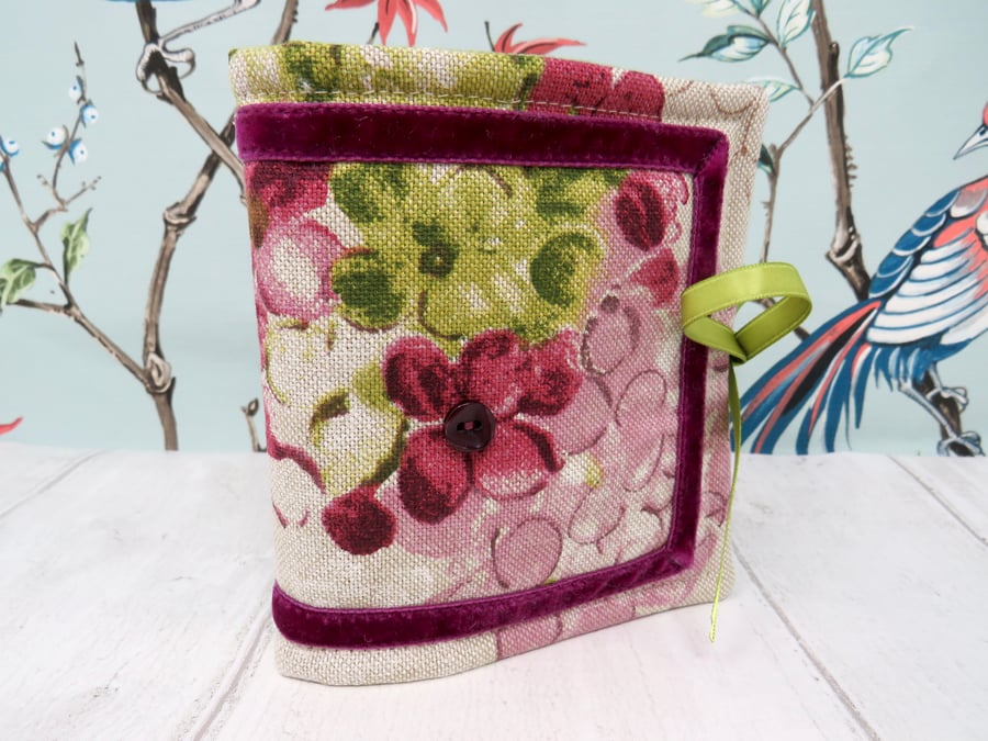 Needle case with sewing kit