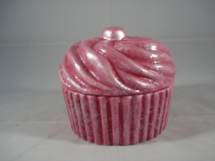 Pink Ceramic Novelty Cup Cake Muffin Party Food Trinket Box Jewellery Box.
