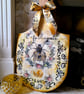 Handmade Decoupage Bee Pizza Board Wall Art – Rustic Farmhouse Kitchen Decor