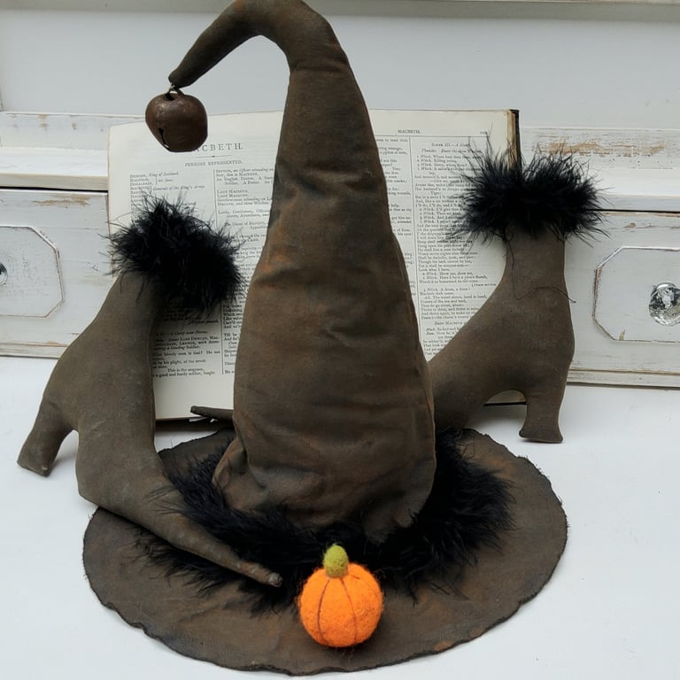 Halloween primitive witches boots hat and pumpkin