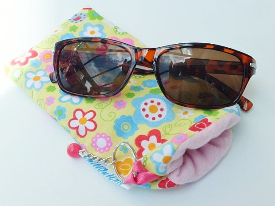 Sunglass Eyeglass Pouch,  Retro Style Fabric 