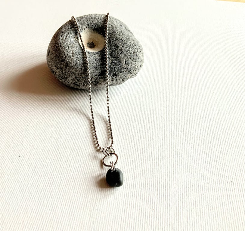 Beach Pebble Pendant-Raven Black