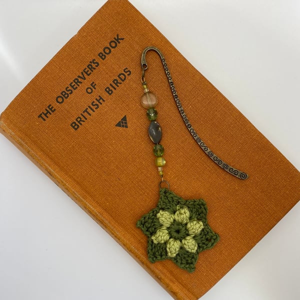 Flower bookmark in green with upcycled beads