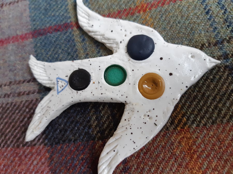 Natural paint bird palette