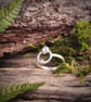 Silver ring with orbiting pebbles - Image 2