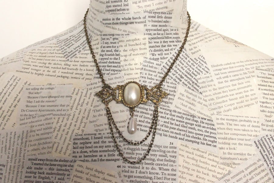 Vintage Steampunk Pearl Pendant Gold Necklace