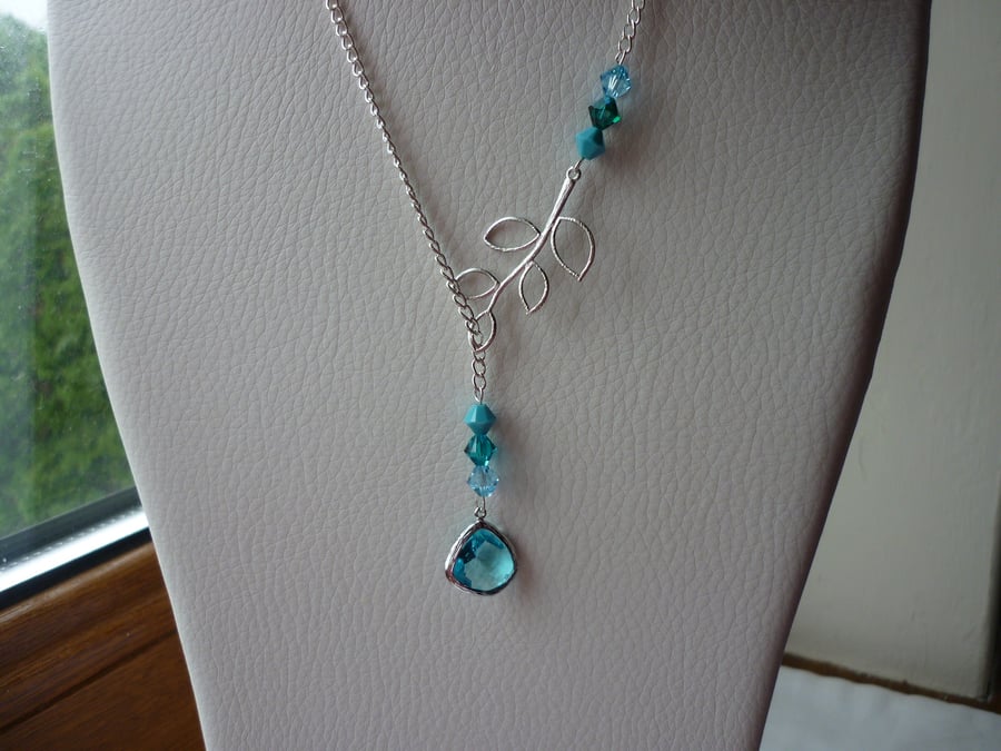 AQUAMARINE, TEAL, TURQUOISE AND SILVER LARIAT DESIGN 589
