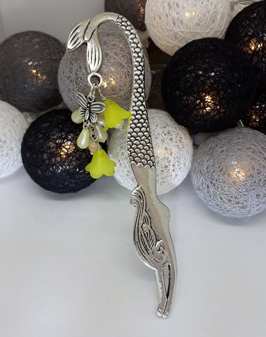 MM58 - Mermaid bookmark with Lucite flowers