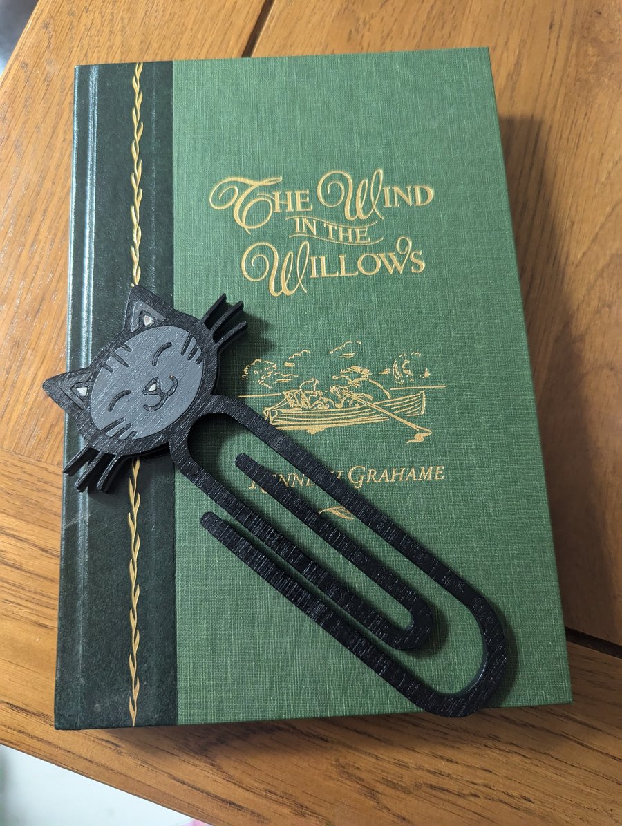 Handmade Cat Bookmark - Cute Addition to Your Reading Time"