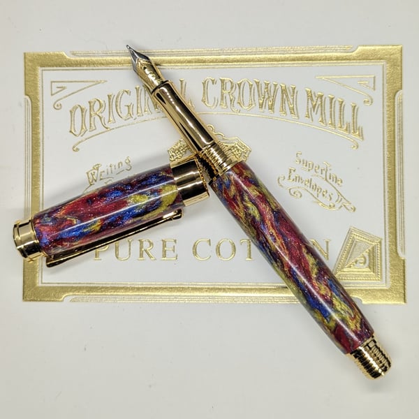 A premium fountain pen in multi colour Diamond Glitz