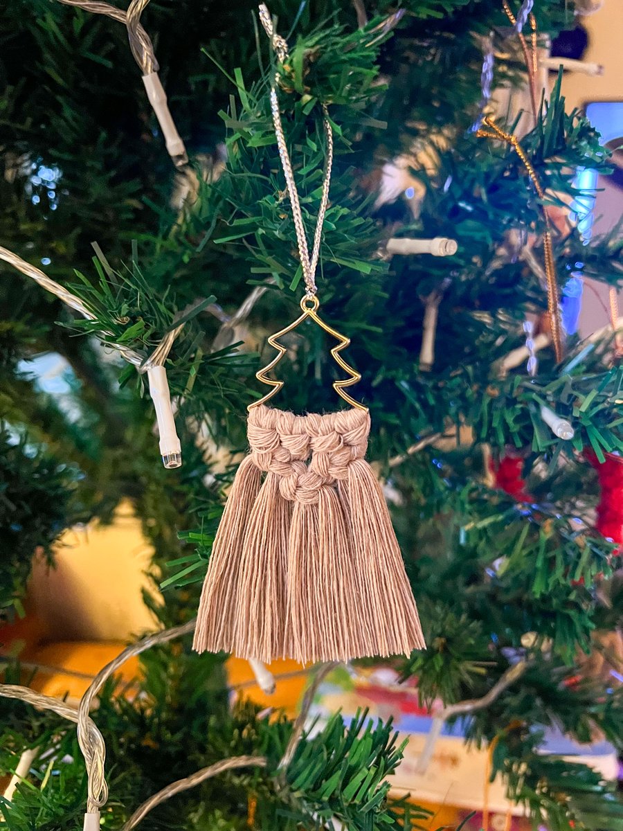 Macrame Christmas Tree Ornament - Pebble & Gold