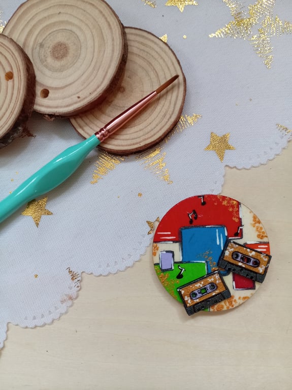 Wooden circular double cassette music fridge magnet 